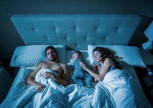 dormir no berço ou na cama dos pais